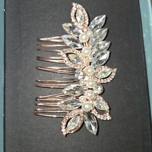Elegant Rose Gold Hair Comb with Pearls and Crystals